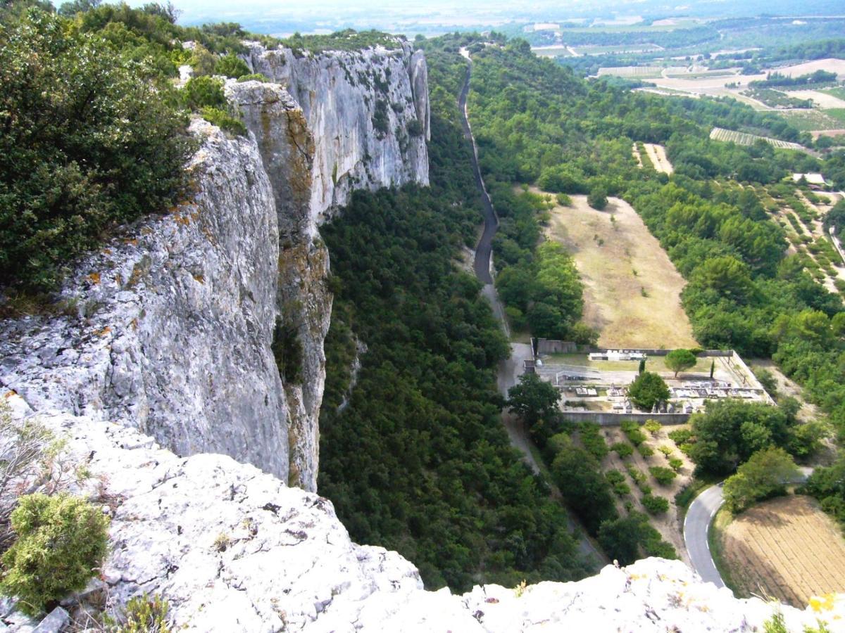 Les Cerises Panzió Saint-Saturnin-d'Apt Kültér fotó